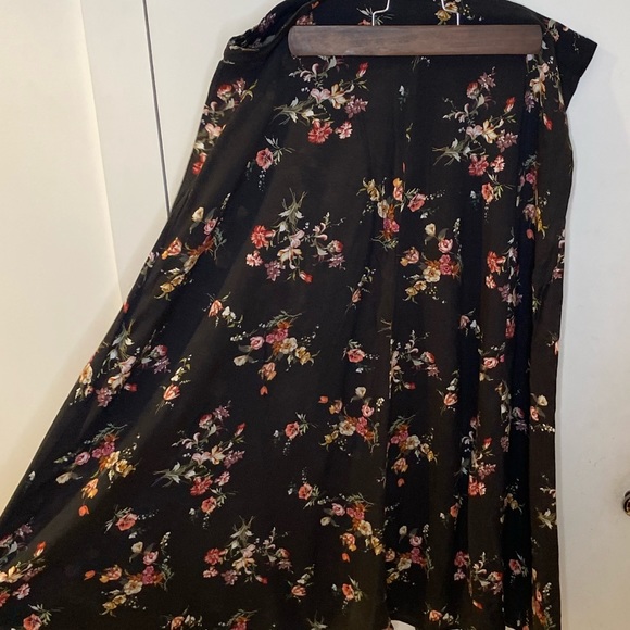 ZARA Floral Midi Skirt - Picture 5 of 10